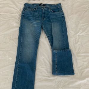 HOLLISTER men’s slim straight jeans. BRAND NEW. 32x34